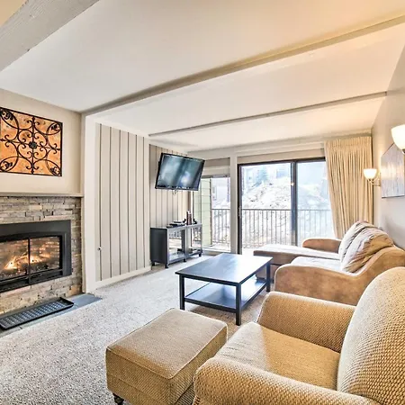 Mammoth Mtn Escape With Pool And Walk To Ski Lift